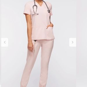 XXS Jannuu scrub set in light pink